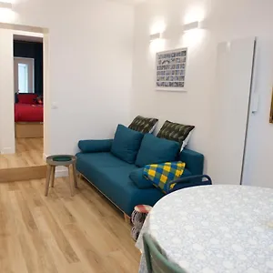 Newly Renovated Flat- Batignolles 17 Paris