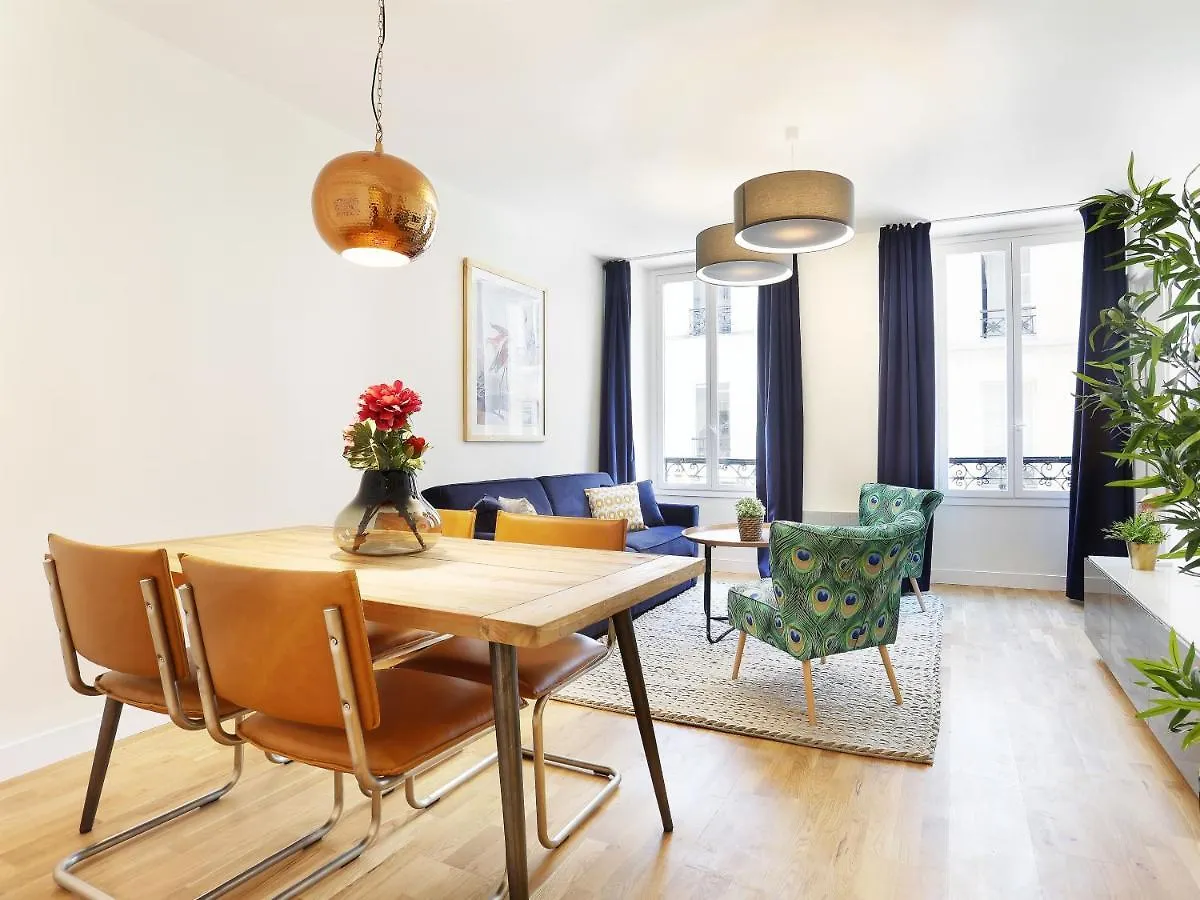 Apartment Rent A Room - Residence Caire, Montorgueil Paris
