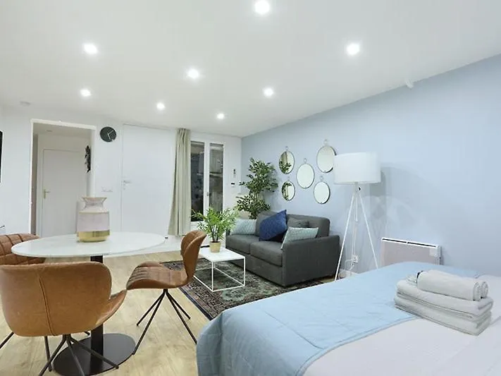 Rent A Room - Residence Caire, Montorgueil Paris 0*,  France