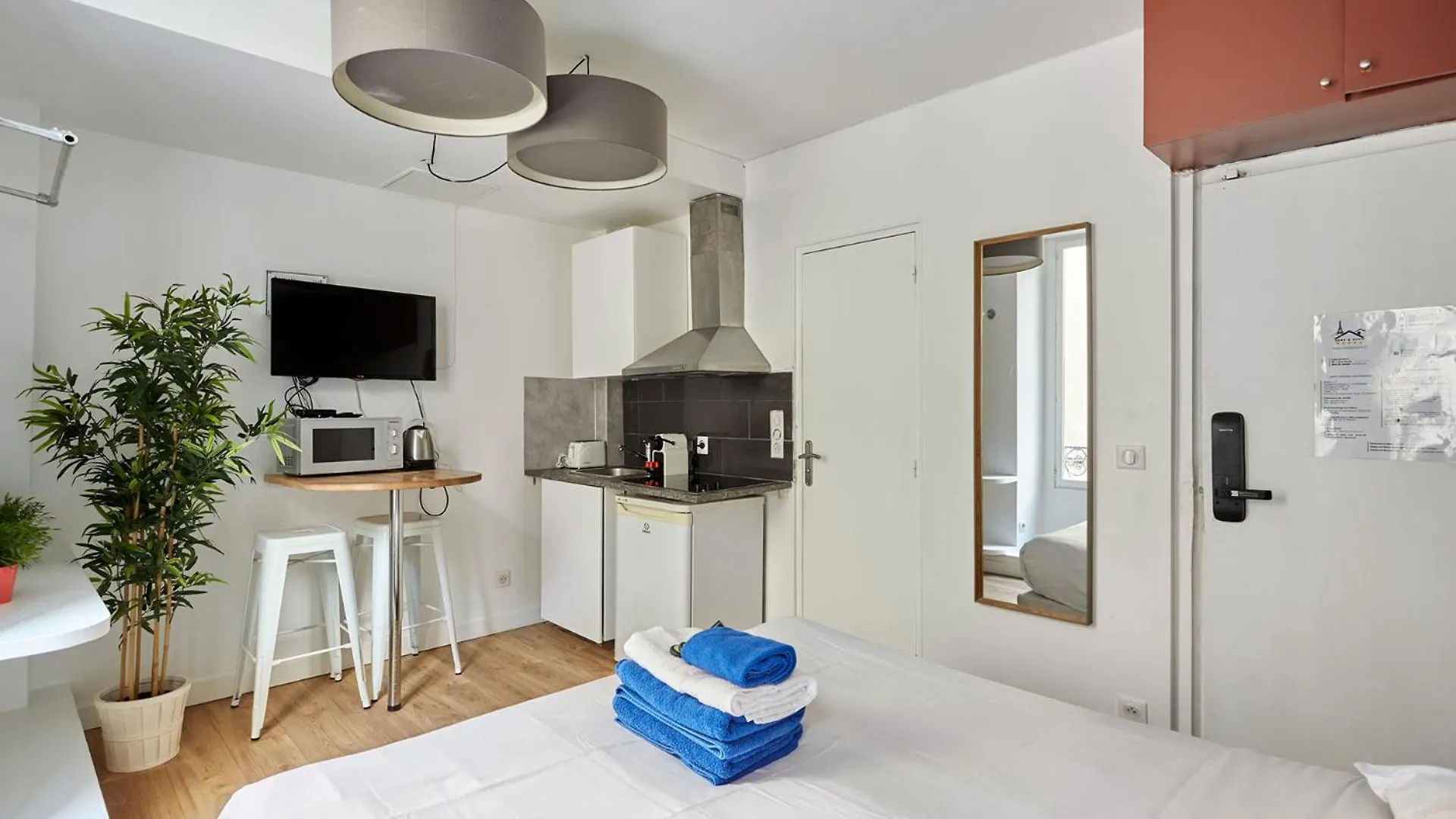 Apartamento Rent A Room - Residence Caire, Montorgueil Paris